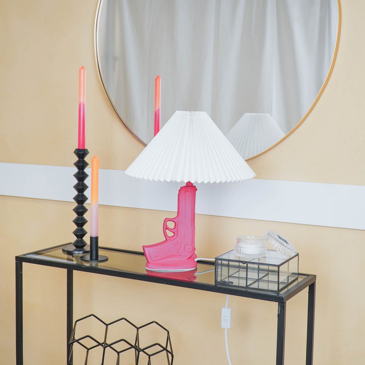 Housevitamin Gun Tafellamp - Keramiek - Neon Roze