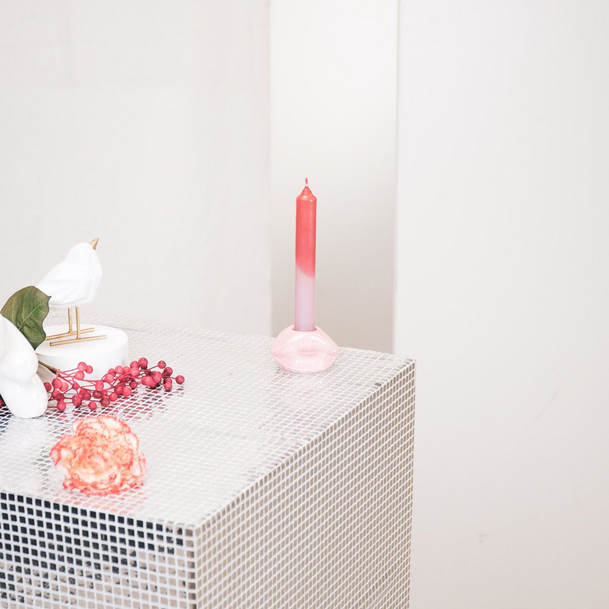Housevitamin Lips Don't Lie Kandelaar - Lichtroze - 7x5,5x4cm