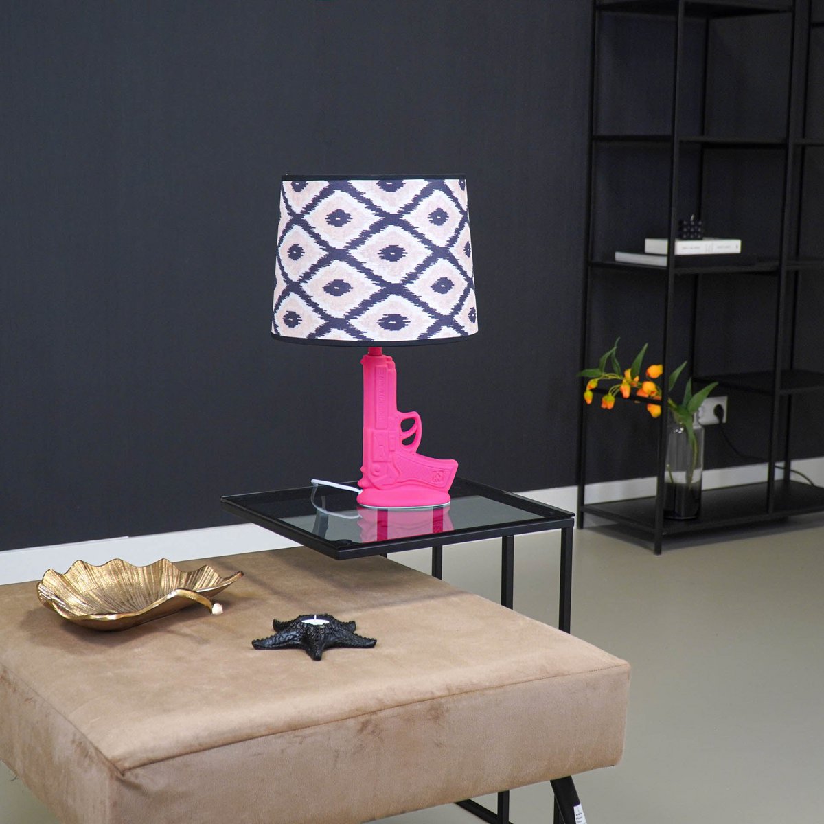 Housevitamin Gun Tafellamp - Keramiek - Neon Roze