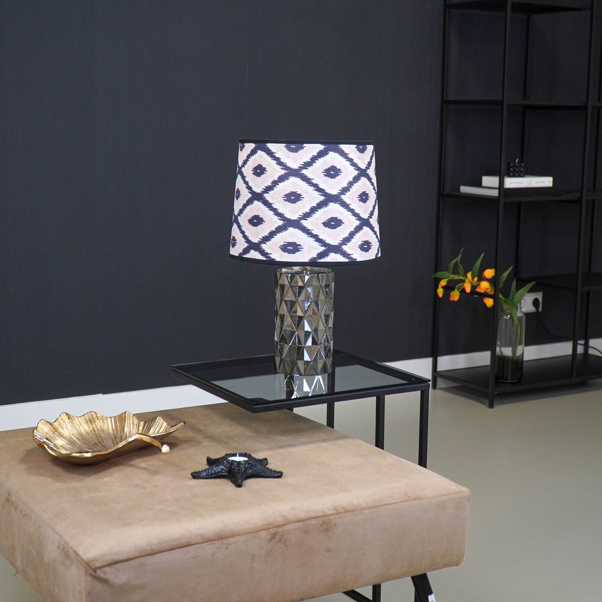 Housevitamin Tafellamp met Glazen Voet - Smokey Glass