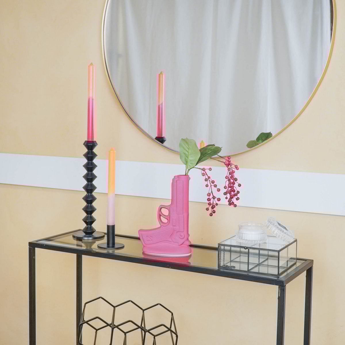 Housevitamin Gun Bloemenvaas L - Keramiek - Neon Roze