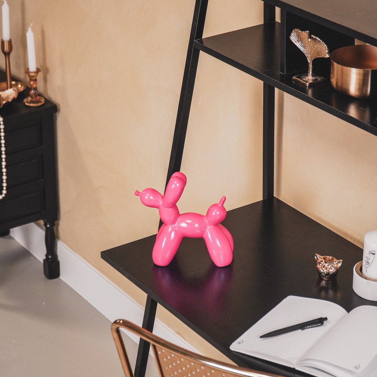 Housevitamin Ornament Doggy Style Neon Roze - 19x18,5x18,5cm